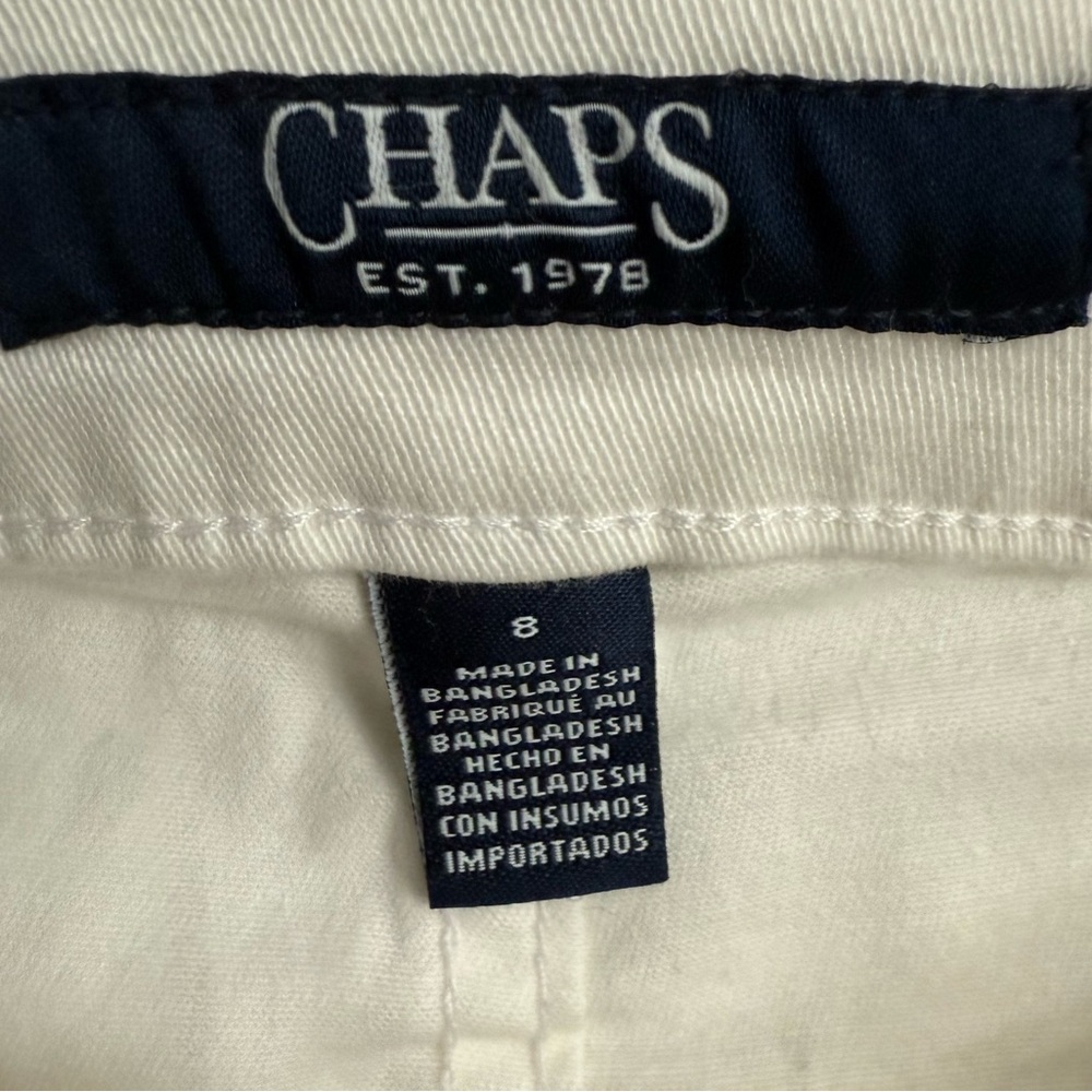 NWOT Chaps Women’s Size 8 White Denim 5 Pocket Bermuda Cuffed Shorts Knee Length - Picture 2 of 12